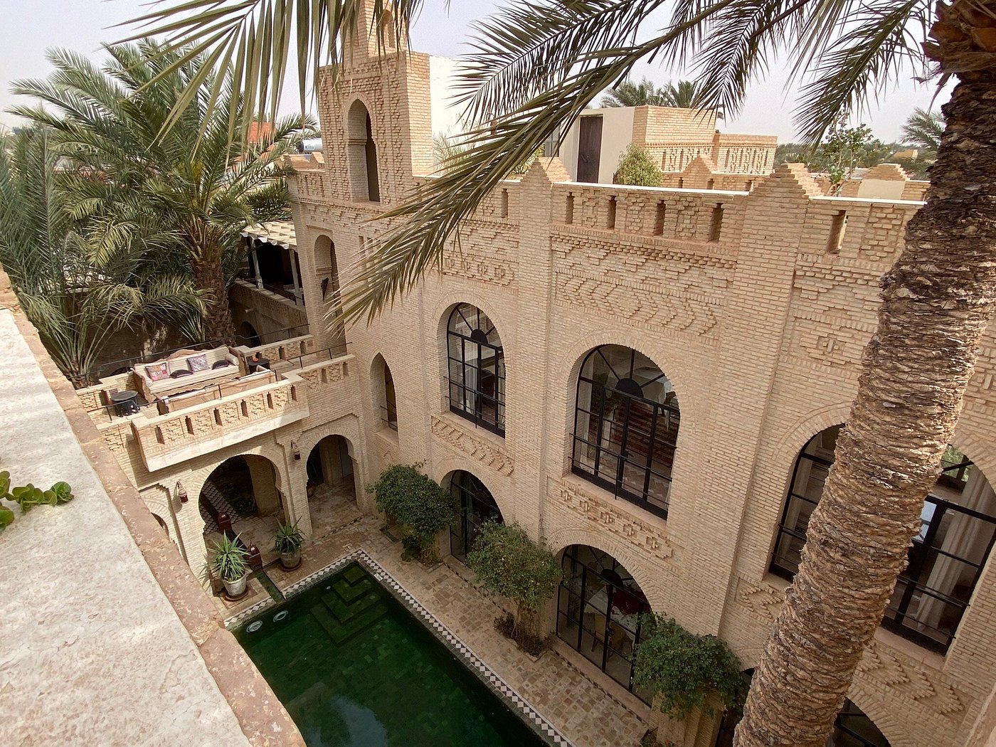 Boutique dar courtyard in Tunisia